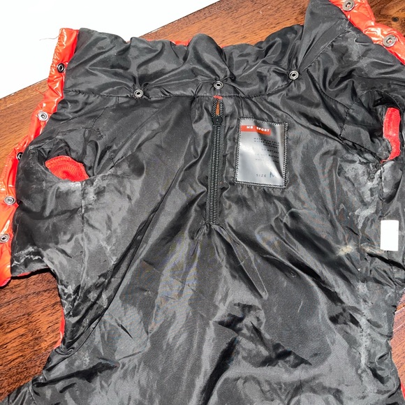 Maxbone dog snowsuit size Medium worn for 1 winter season - Picture 2 of 5